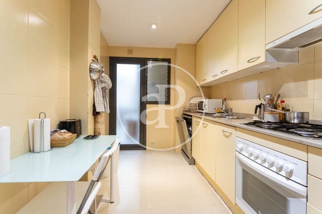 4 camera da letto Appartamento in vendita in Sant Cugat del Vallès con piscina - 650.000 € (Rif: 9571155)