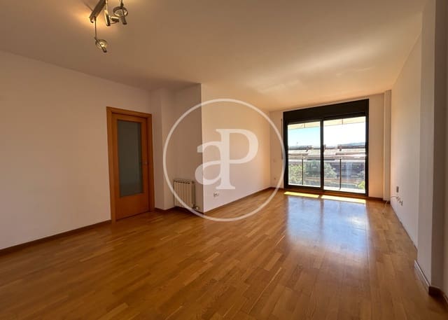 Apartamento de 4 habitaciones en Sant Cugat del Vallès en venta con piscina - 650.000 € (Ref: 9571155)