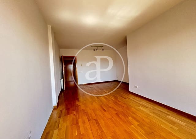 Apartamento de 4 habitaciones en Sant Cugat del Vallès en venta con piscina - 650.000 € (Ref: 9571155)