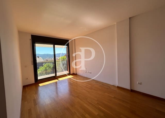 Apartamento de 4 habitaciones en Sant Cugat del Vallès en venta con piscina - 650.000 € (Ref: 9571155)