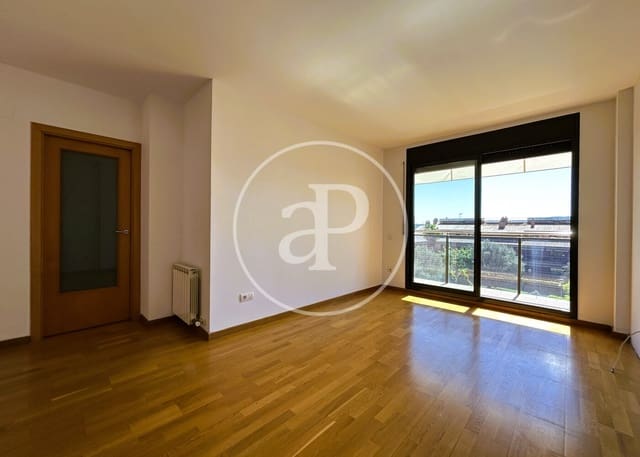Apartamento de 4 habitaciones en Sant Cugat del Vallès en venta con piscina - 650.000 € (Ref: 9571155)