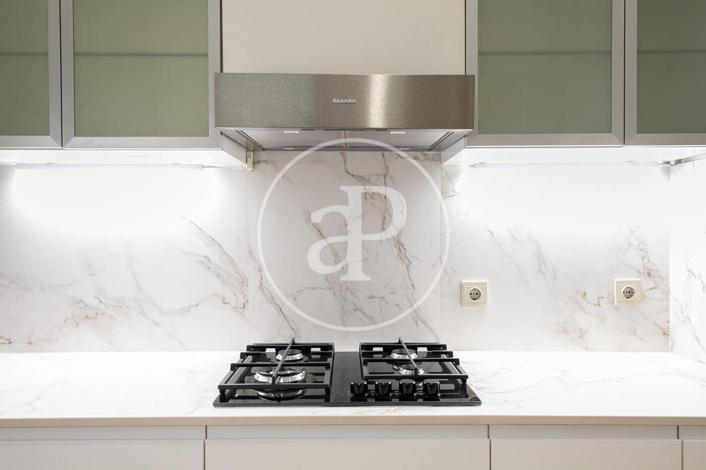 5 soveværelse Lejlighed til leje i Barcelona by - € 3.850 (Ref: 9571156)