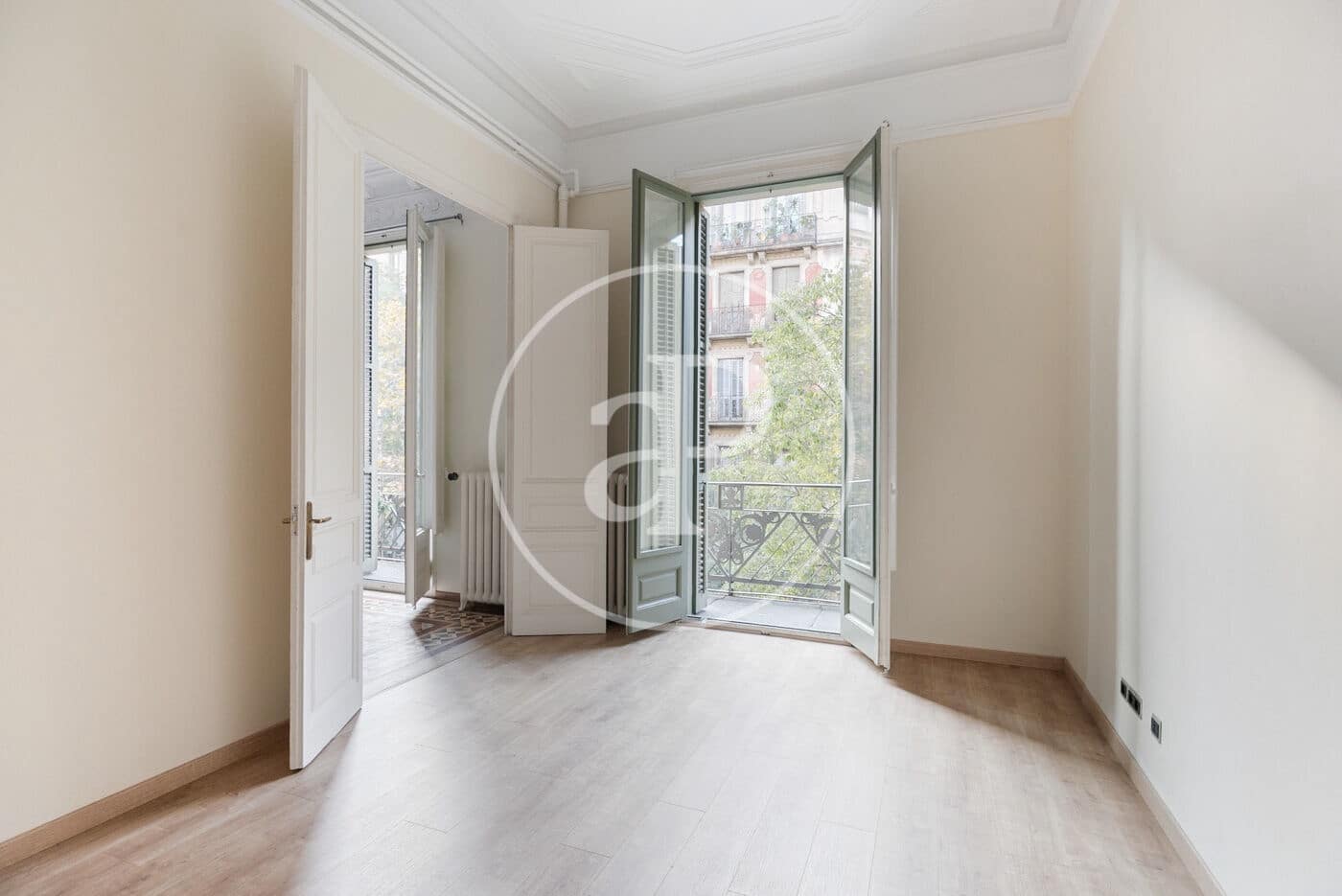 5 soveværelse Lejlighed til leje i Barcelona by - € 3.850 (Ref: 9571156)