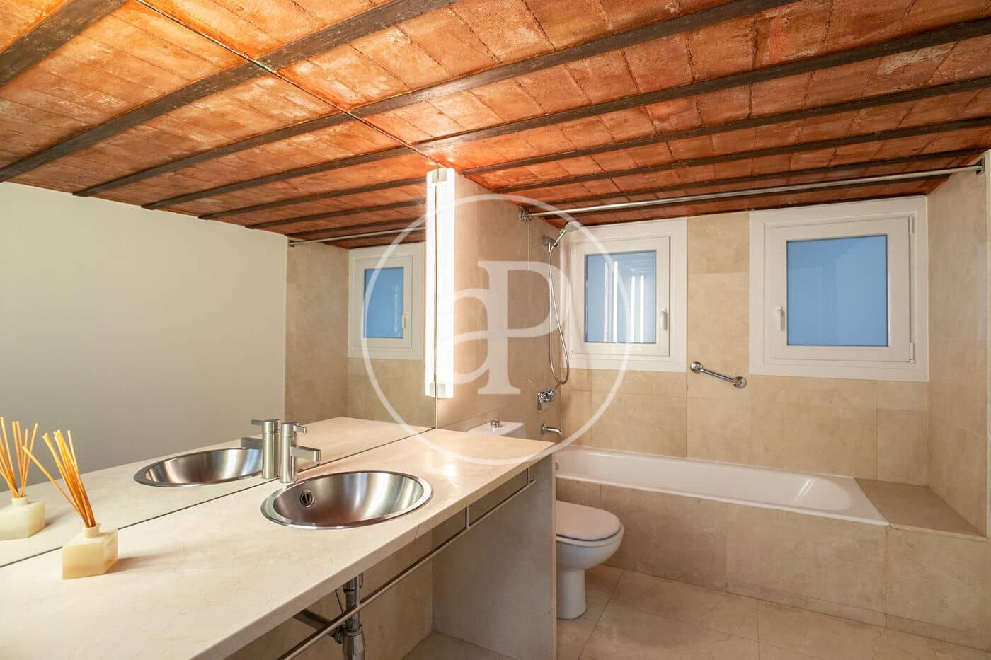 5 soveværelse Lejlighed til leje i Barcelona by - € 3.850 (Ref: 9571156)