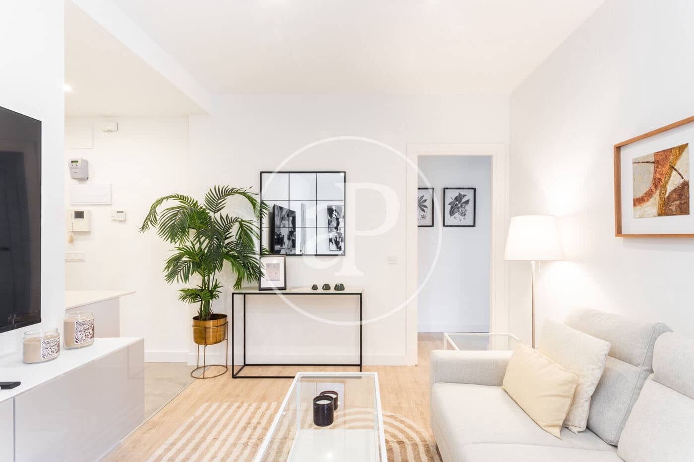 3 slaapkamer Appartement te huur in Barcelona stad - € 3.000 (Ref: 9571157)