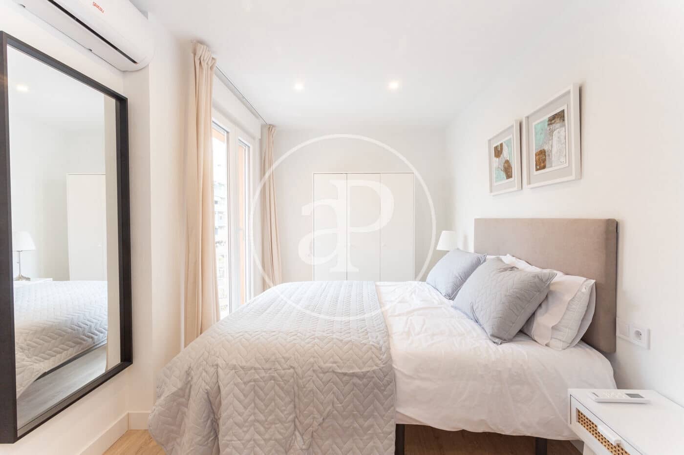 3 slaapkamer Appartement te huur in Barcelona stad - € 3.000 (Ref: 9571157)