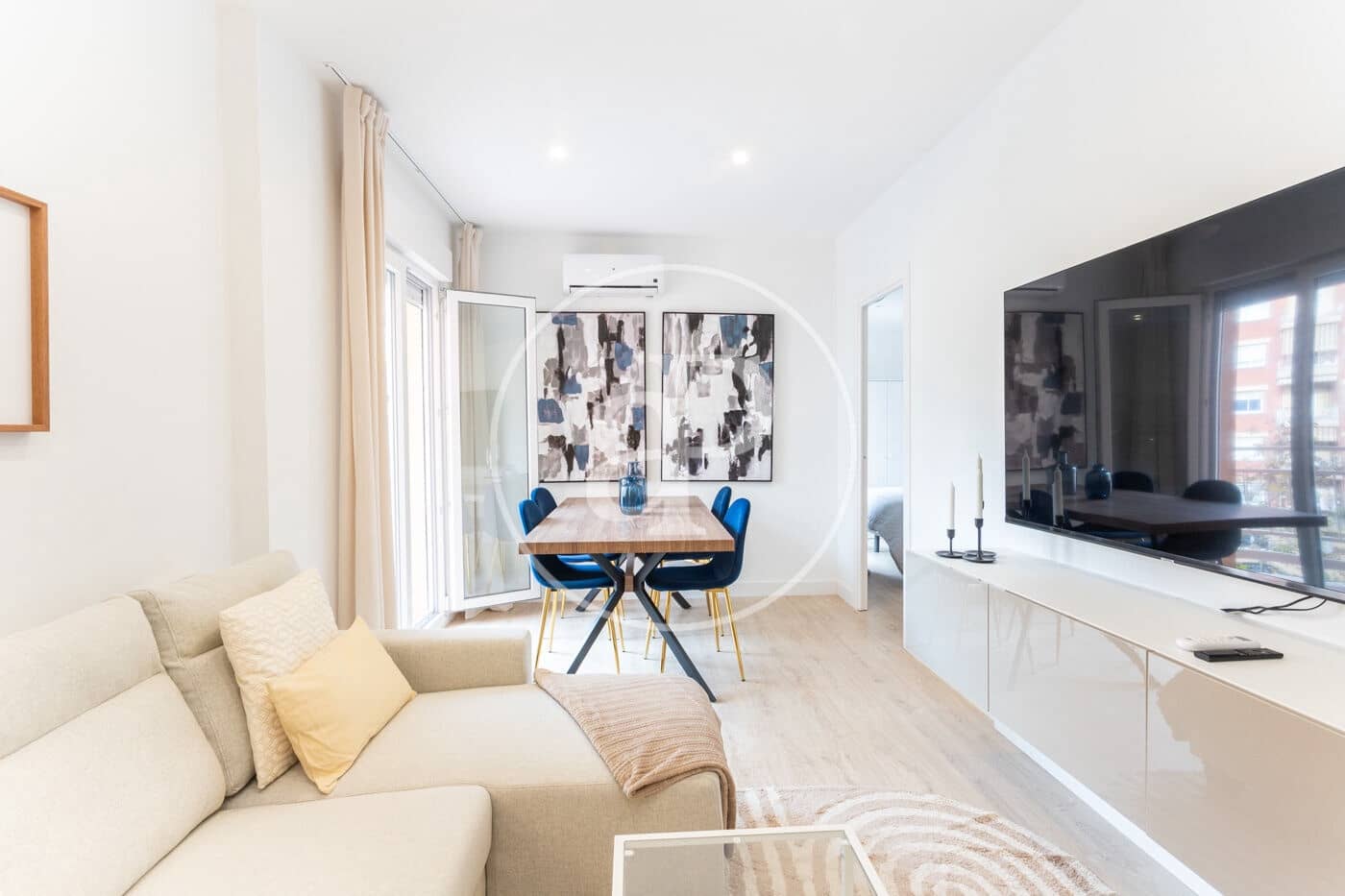 3 slaapkamer Appartement te huur in Barcelona stad - € 3.000 (Ref: 9571157)