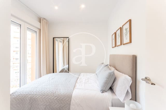 3 slaapkamer Appartement te huur in La Sagrada Família, Barcelona stad - € 3.000 (Ref: 9571157)