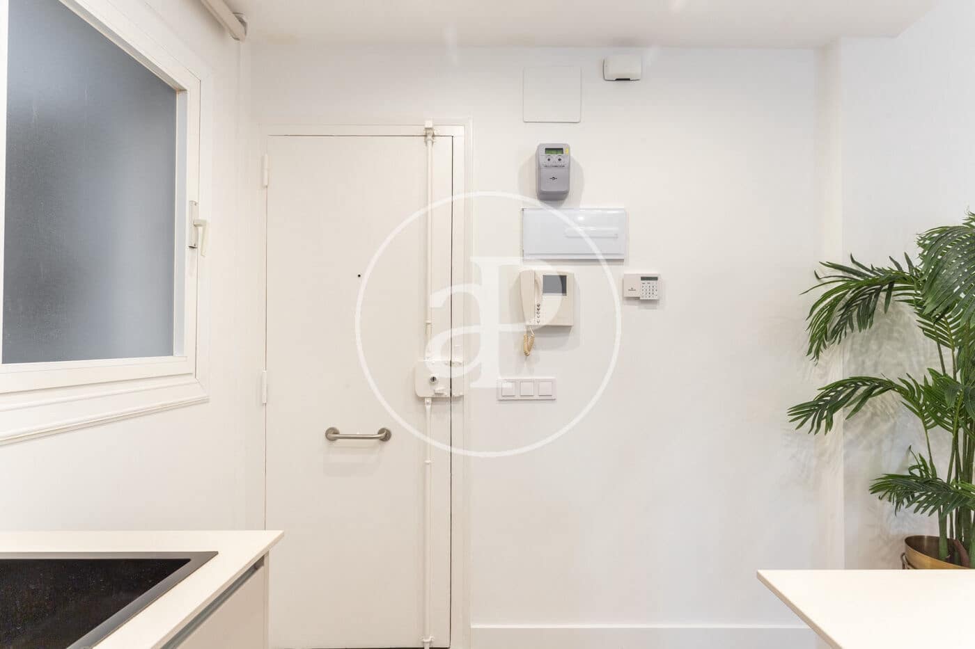 3 slaapkamer Appartement te huur in Barcelona stad - € 3.000 (Ref: 9571157)