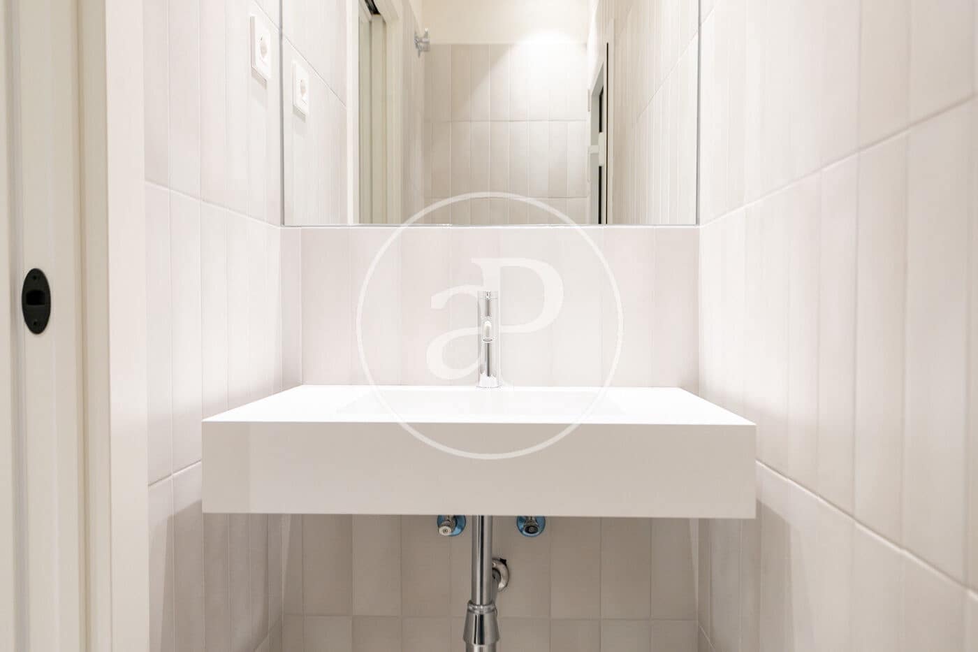 4 bedroom Apartment for sale in Barcelona city - € 1,650,000 (Ref: 9571158)