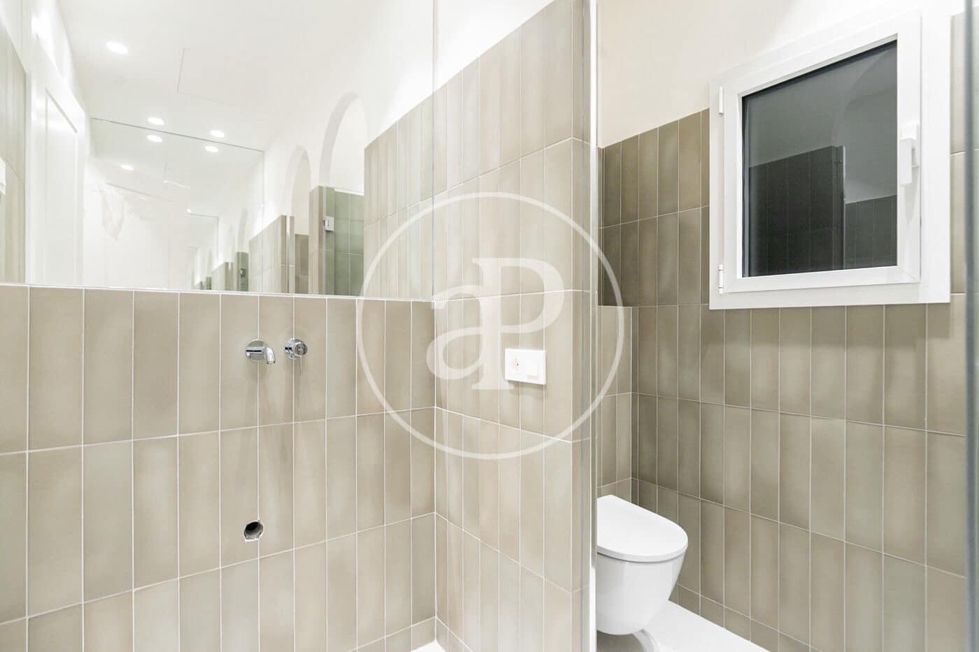 4 bedroom Apartment for sale in Barcelona city - € 1,650,000 (Ref: 9571158)