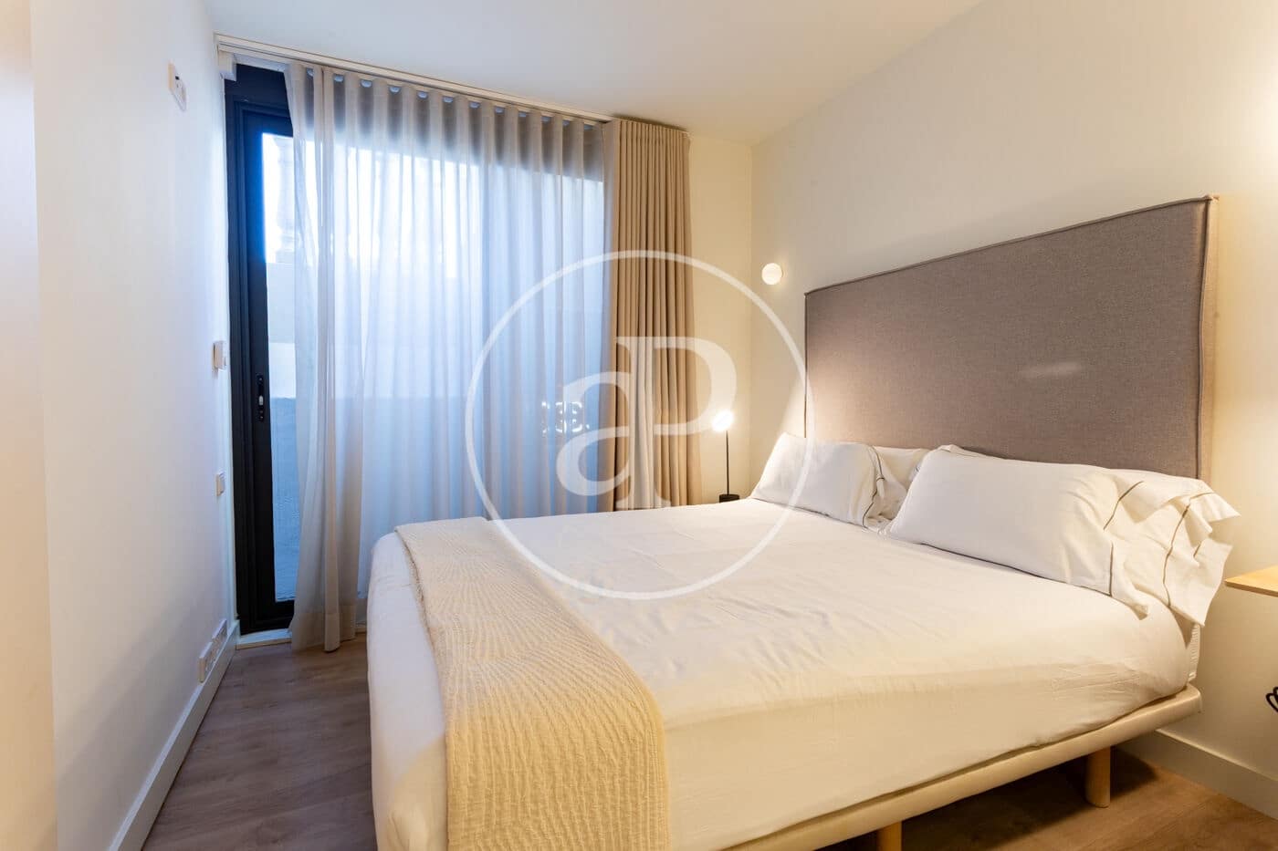 1 soveværelse Lejlighed til leje i Barcelona by - € 3.800 (Ref: 9571159)