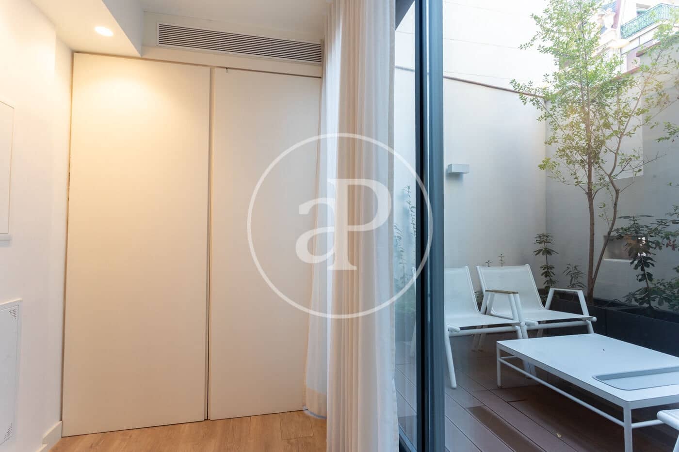 1 soveværelse Lejlighed til leje i Barcelona by - € 3.800 (Ref: 9571159)