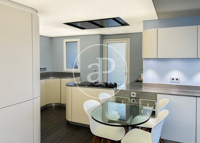 1 makuuhuone Huoneisto myytävänä paikassa Sitges mukana uima-altaan - 1 380 000 € (Ref: 9574618)