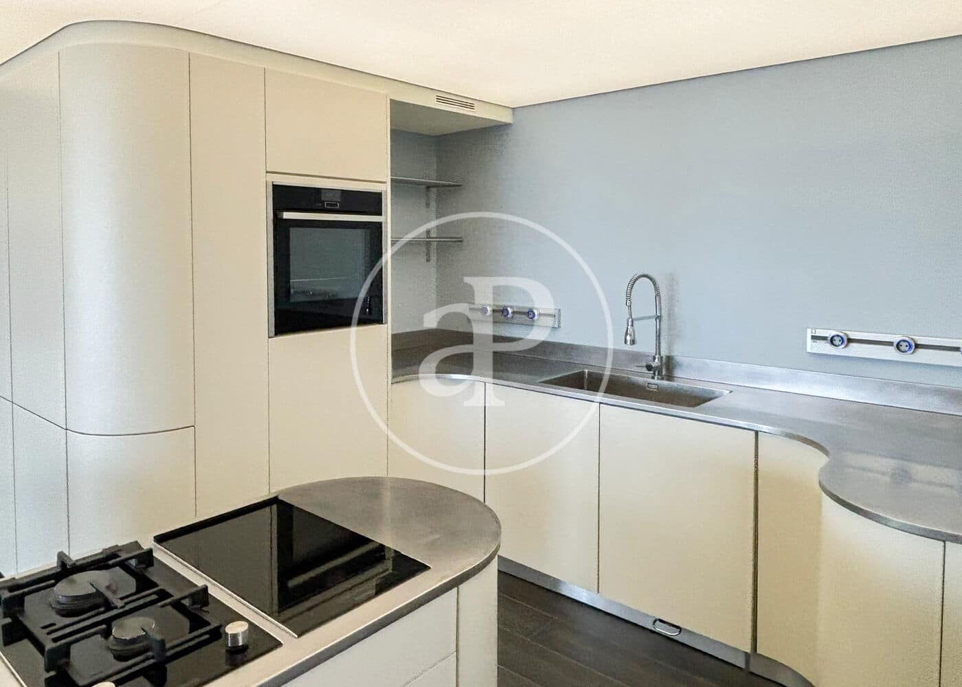 1 makuuhuone Huoneisto myytävänä paikassa Sitges mukana uima-altaan - 1 380 000 € (Ref: 9574618)