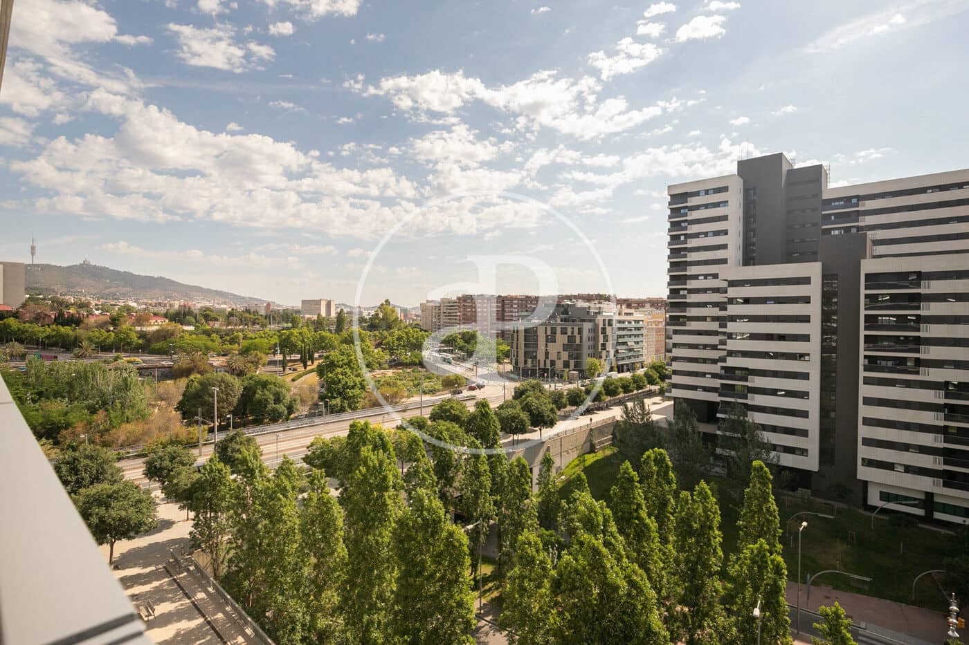 2 slaapkamer Appartement te koop in L'Hospitalet de Llobregat - € 499.000 (Ref: 9574619)