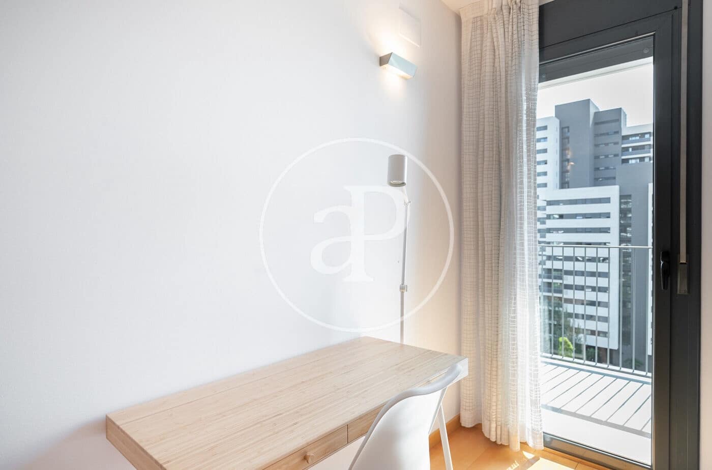 2 slaapkamer Appartement te koop in L'Hospitalet de Llobregat - € 499.000 (Ref: 9574619)