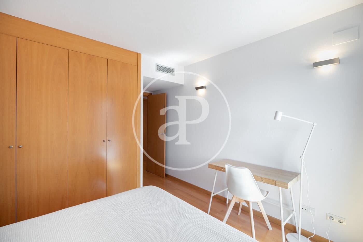 2 slaapkamer Appartement te koop in L'Hospitalet de Llobregat - € 499.000 (Ref: 9574619)