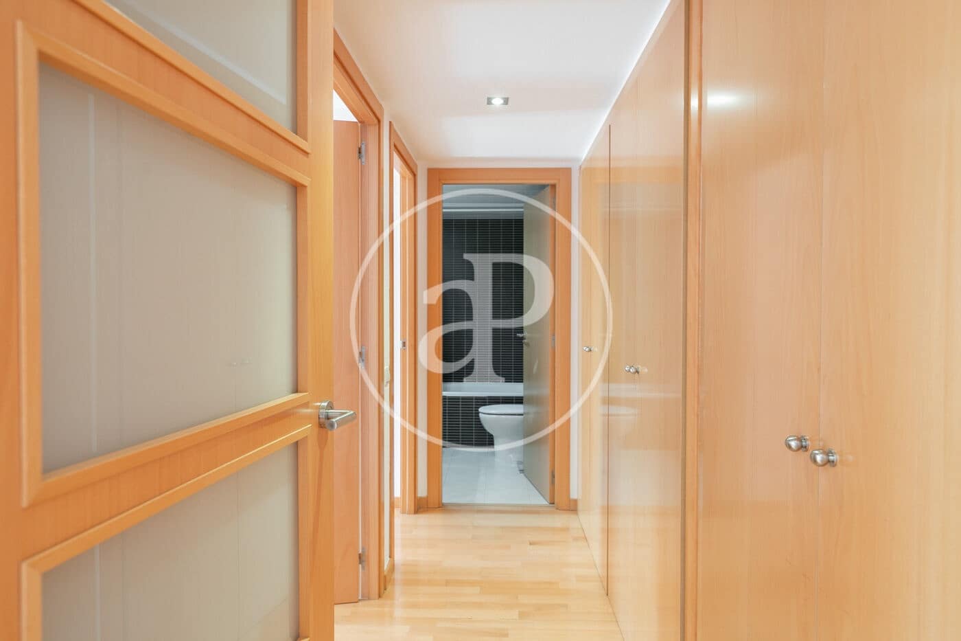 2 slaapkamer Appartement te koop in L'Hospitalet de Llobregat - € 499.000 (Ref: 9574619)