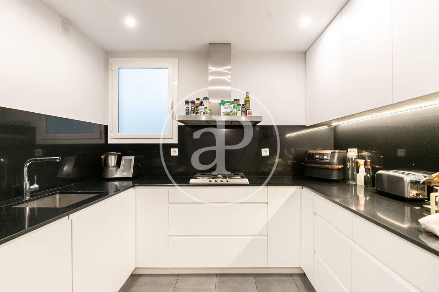 5 makuuhuone Huoneisto myytävänä paikassa Barcelona kaupunki - 890 000 € (Ref: 9574620)