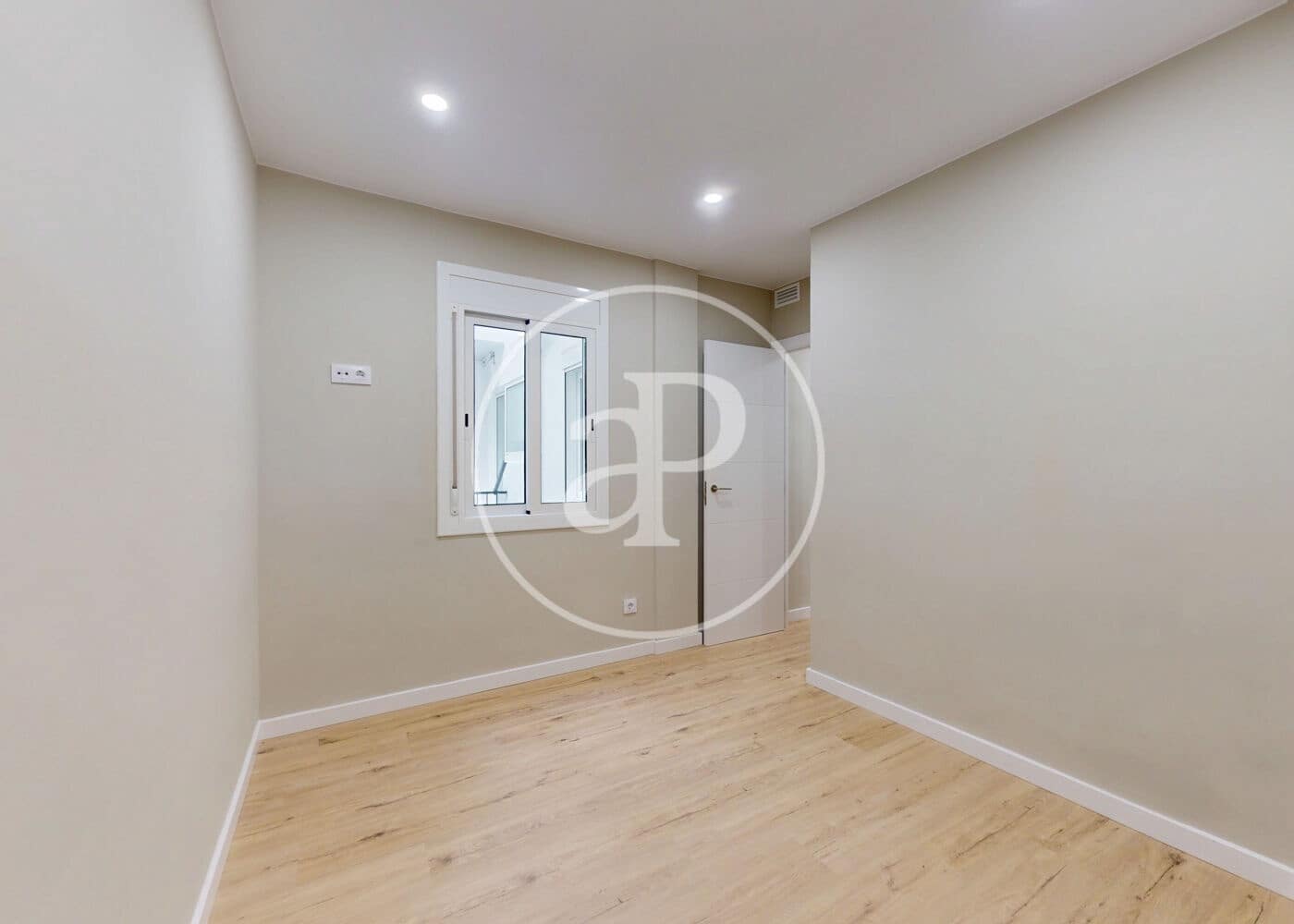 3 soveværelse Lejlighed til salg i Barcelona by - € 446.000 (Ref: 9574622)