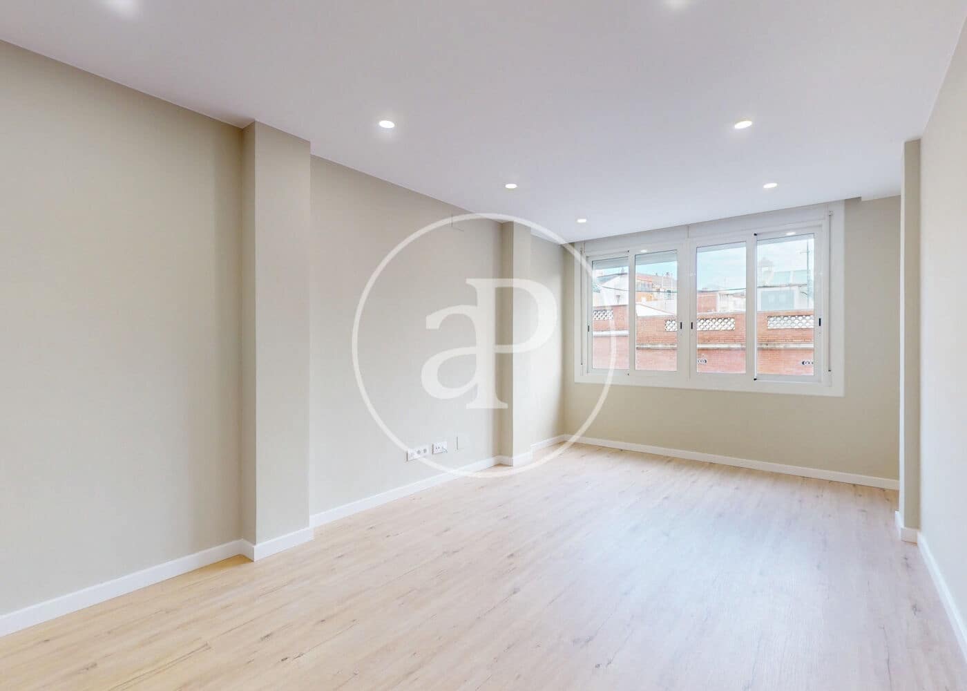 3 soveværelse Lejlighed til salg i Barcelona by - € 446.000 (Ref: 9574622)