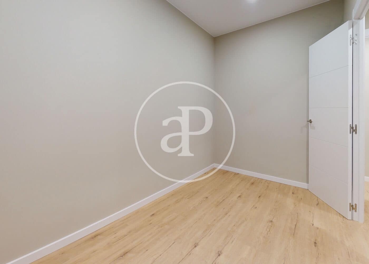 3 soveværelse Lejlighed til salg i Barcelona by - € 446.000 (Ref: 9574622)