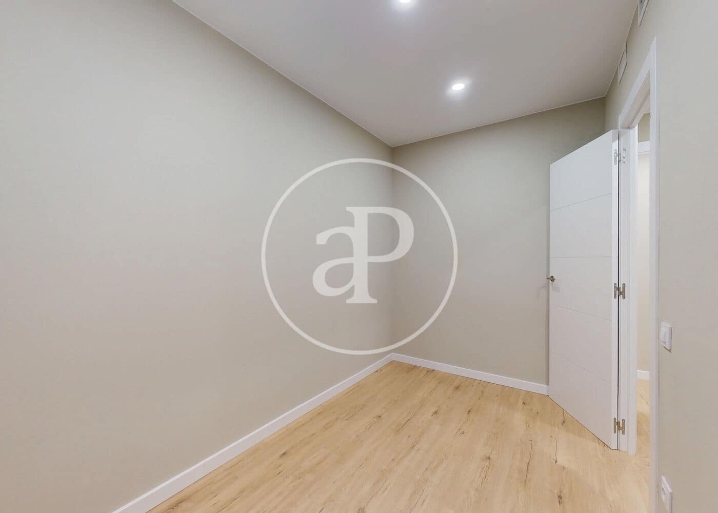 3 soveværelse Lejlighed til salg i Barcelona by - € 446.000 (Ref: 9574622)