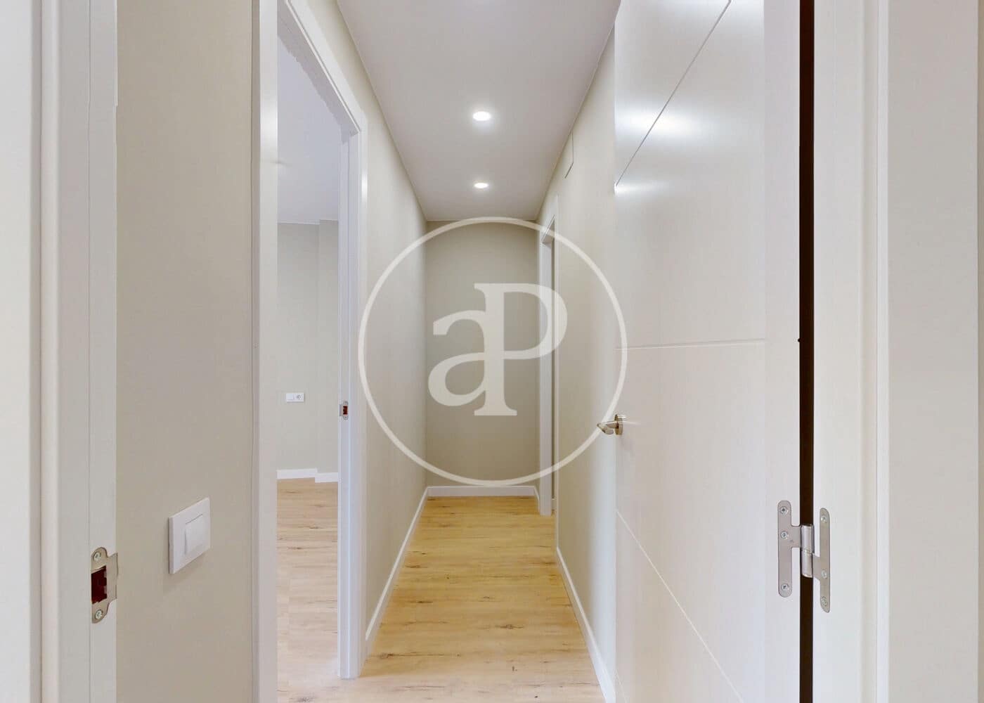 3 soveværelse Lejlighed til salg i Barcelona by - € 446.000 (Ref: 9574622)