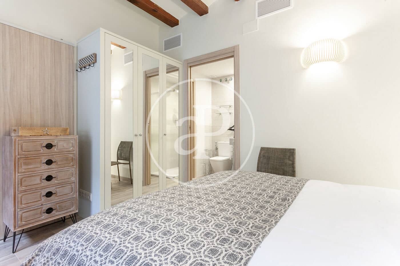 2 quarto Apartamento para arrendar em Barcelona cidade - 2 000 € (Ref: 9582931)