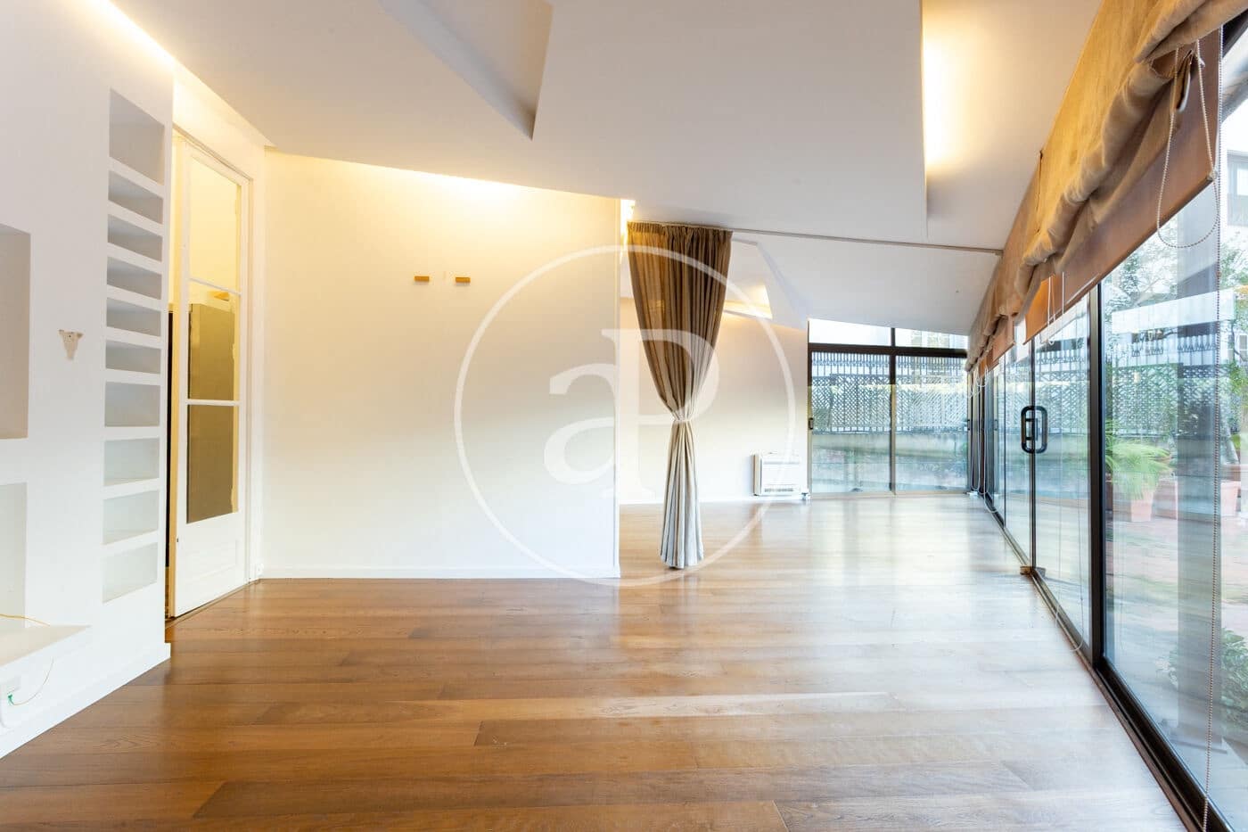 5 bedroom Apartment for rent in Barcelona city - € 4,500 (Ref: 9586482)