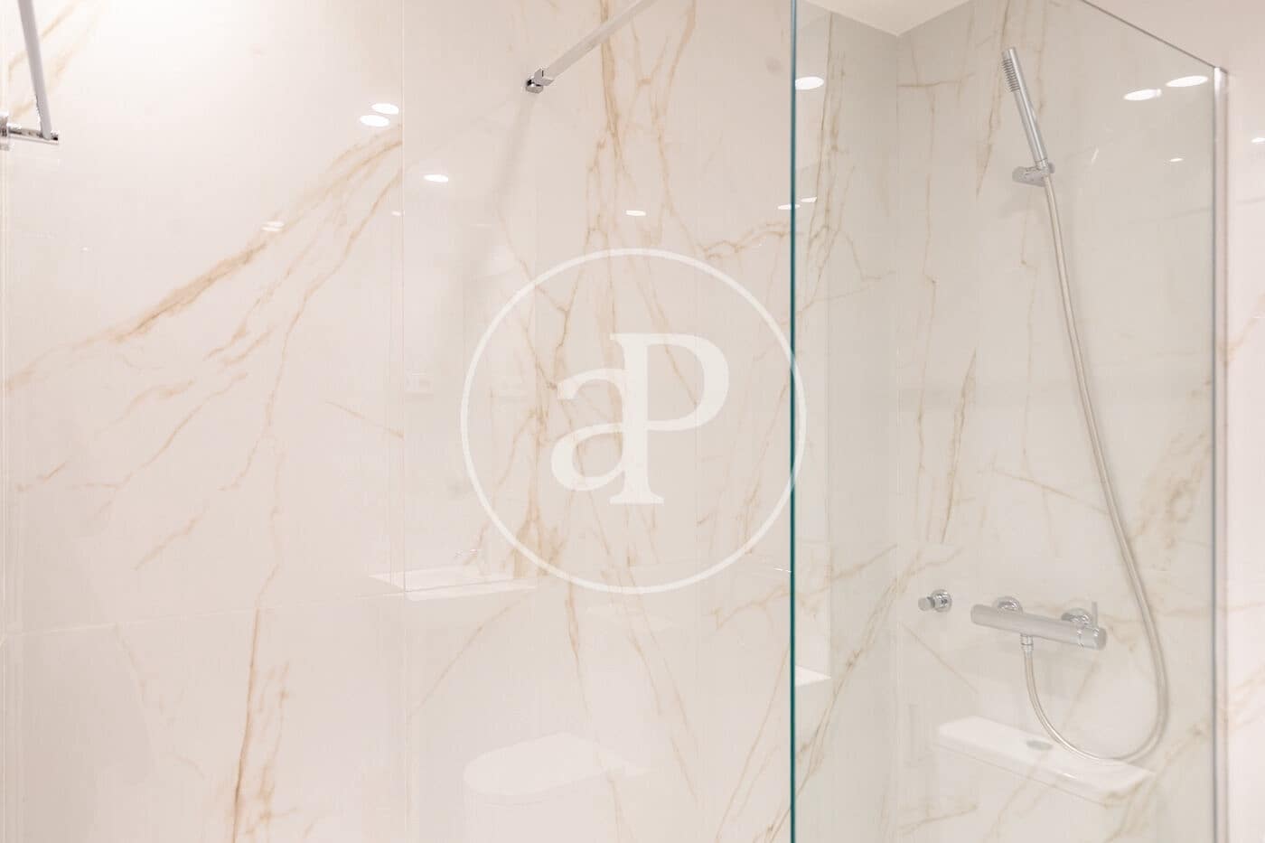 2 makuuhuone Huoneisto myytävänä paikassa Barcelona kaupunki mukana uima-altaan - 870 000 € (Ref: 9586485)