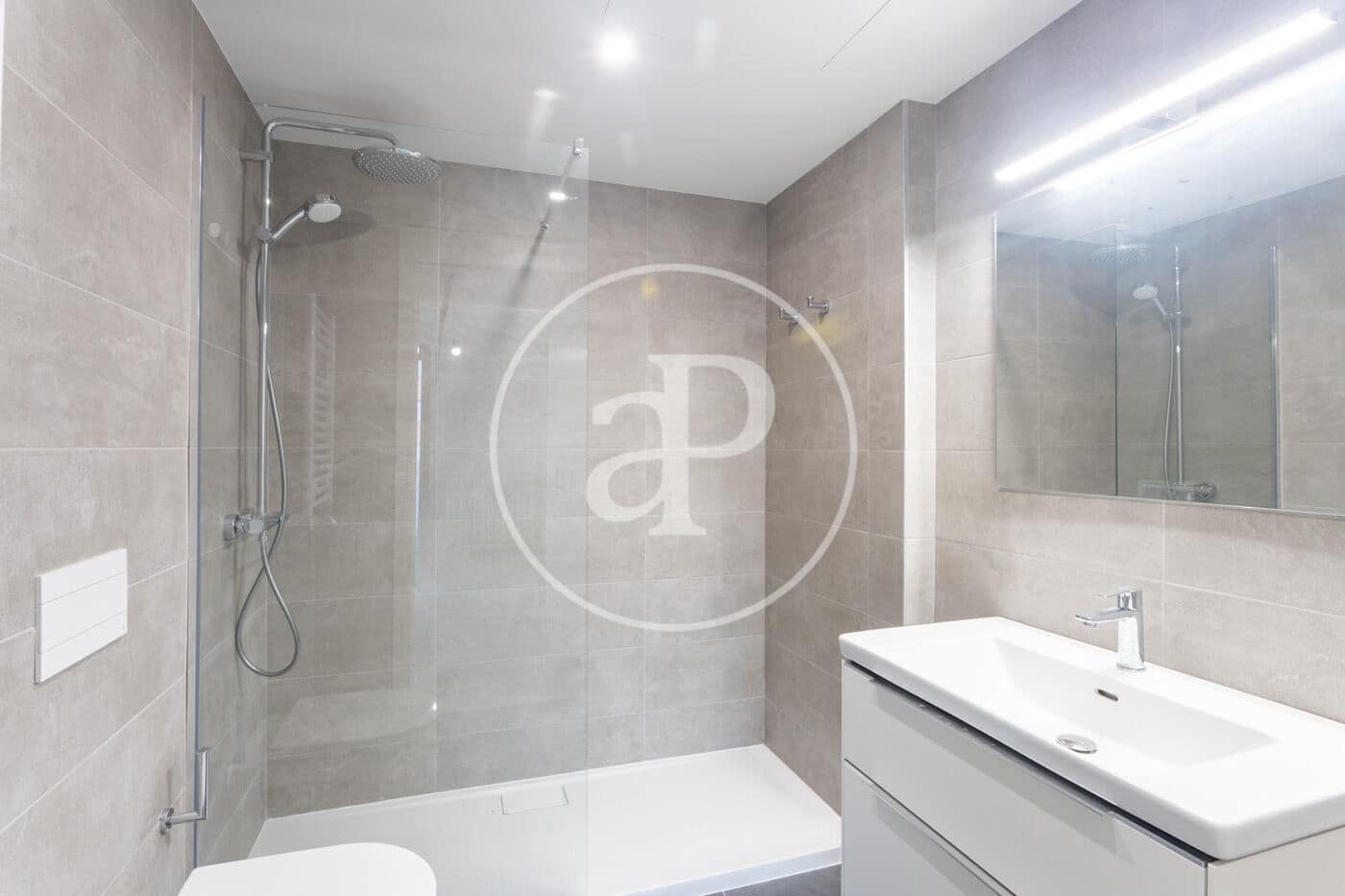 2 bedroom Apartment for rent in Sant Cugat del Valles with pool - € 2,000 (Ref: 9586486)