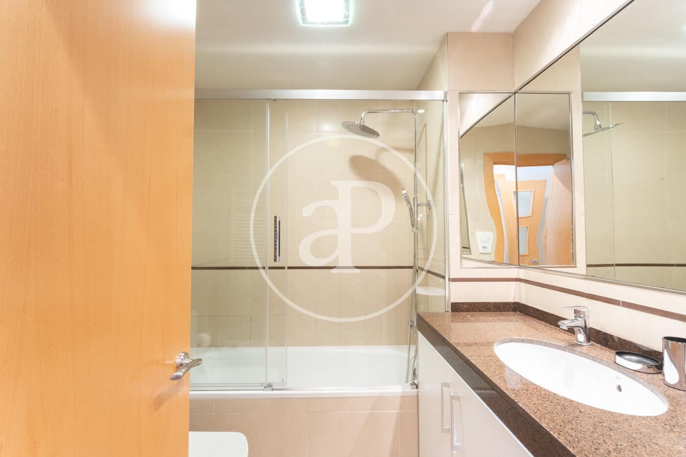 3 Zimmer Apartment zu vermieten in Barcelona Stadt - 2.800 € (Ref: 9586487)