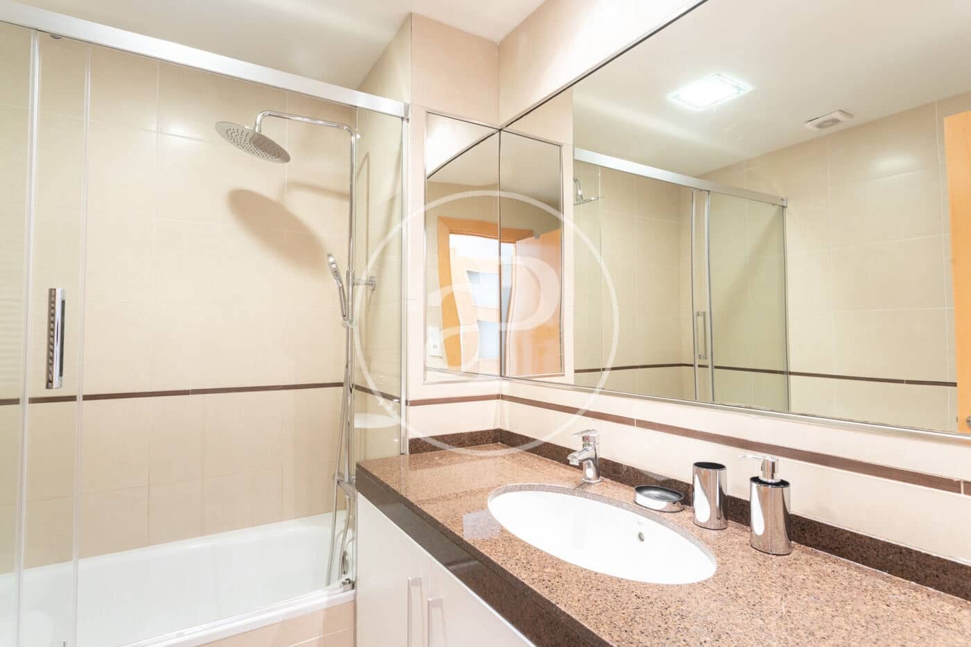 3 Zimmer Apartment zu vermieten in Barcelona Stadt - 2.800 € (Ref: 9586487)