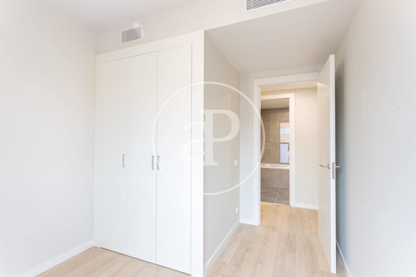 2 bedroom Apartment for rent in Sant Cugat del Valles with pool - € 2,000 (Ref: 9586488)