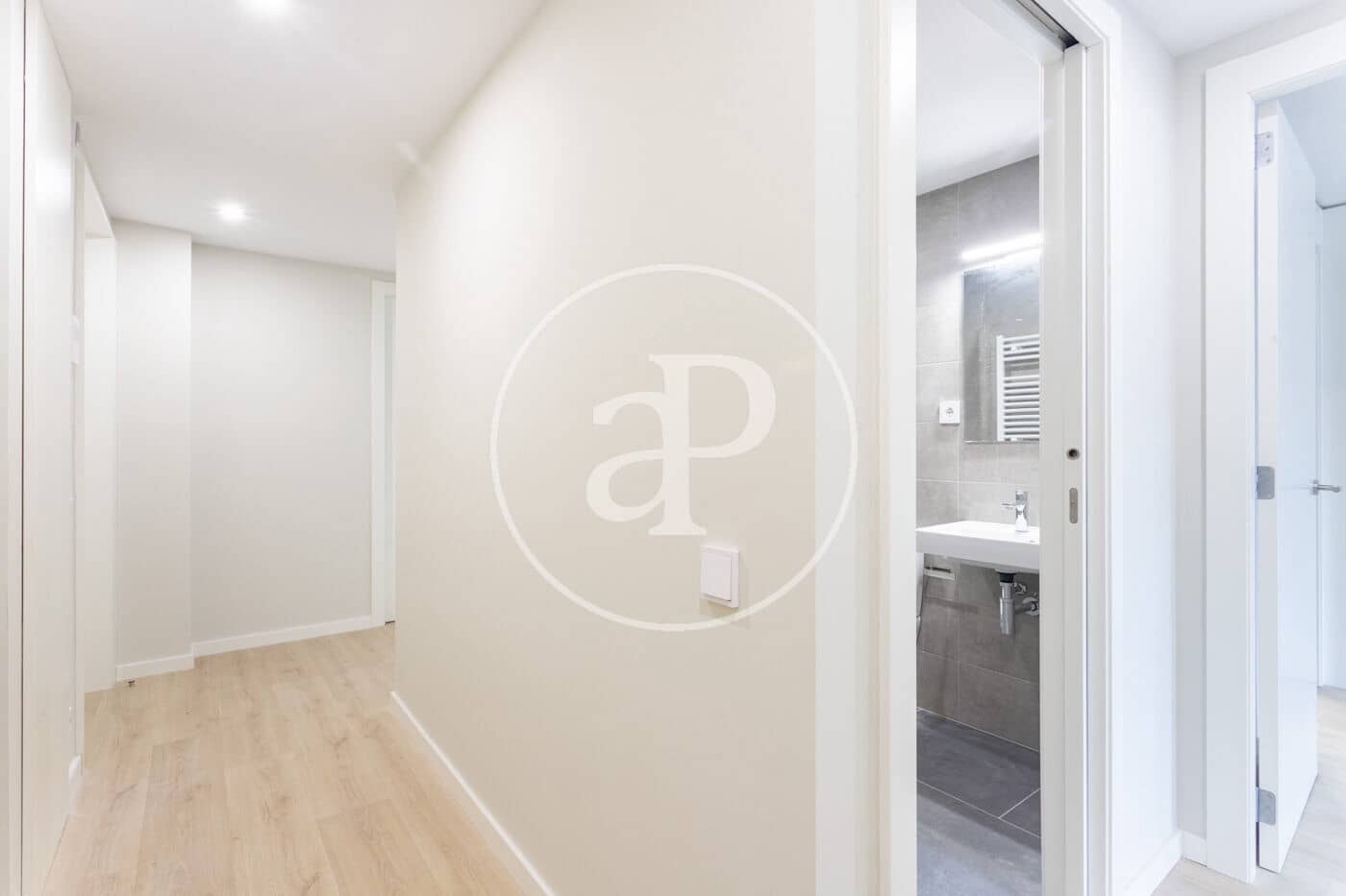 2 bedroom Apartment for rent in Sant Cugat del Valles with pool - € 2,000 (Ref: 9586488)