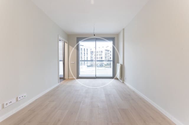 Apartamento de 2 habitaciones en Sant Cugat del Vallès en alquiler con piscina - 2.000 € (Ref: 9586488)