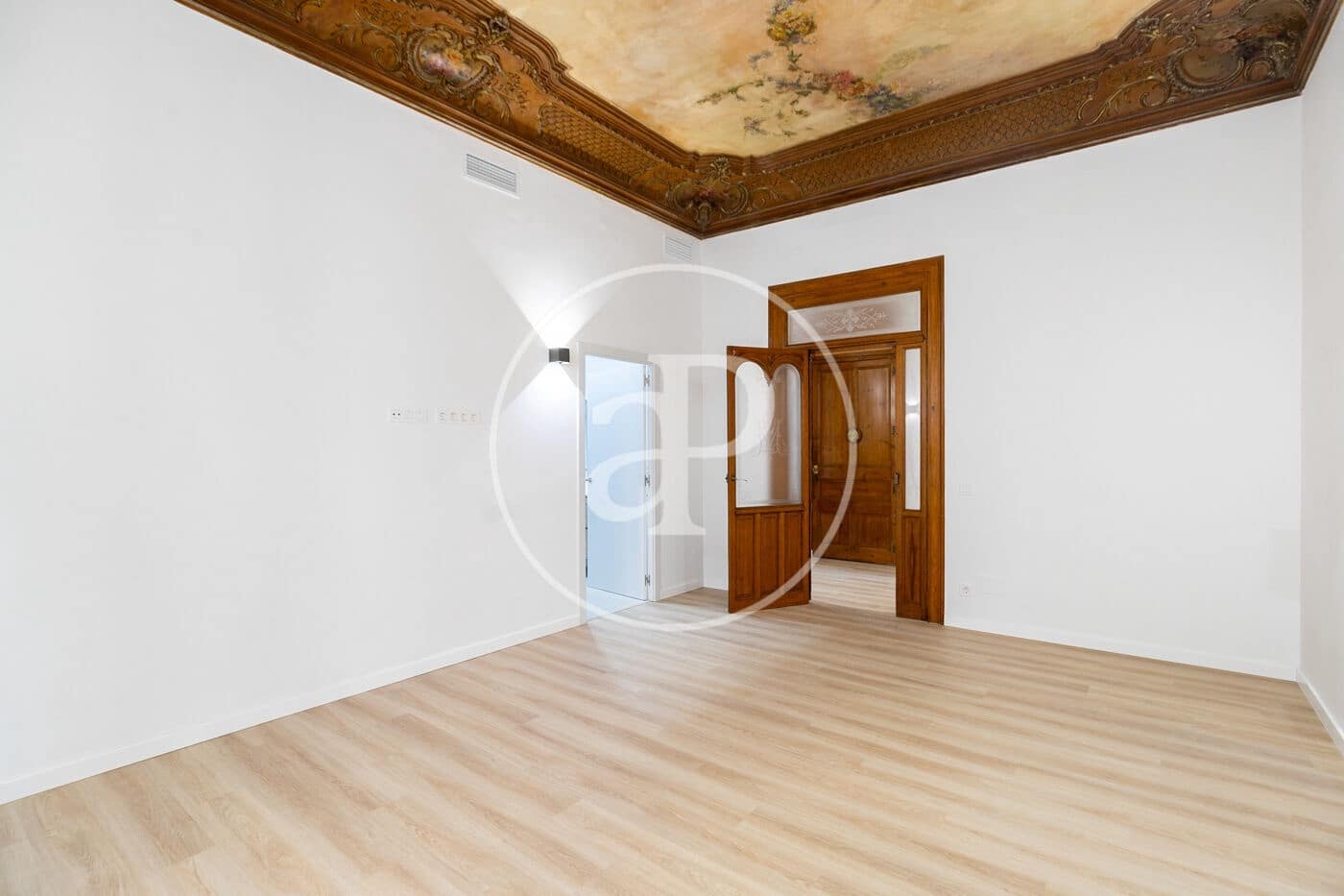 Apartamento de 6 habitaciones en Barcelona ciudad en alquiler - 4.500 € (Ref: 9591255)