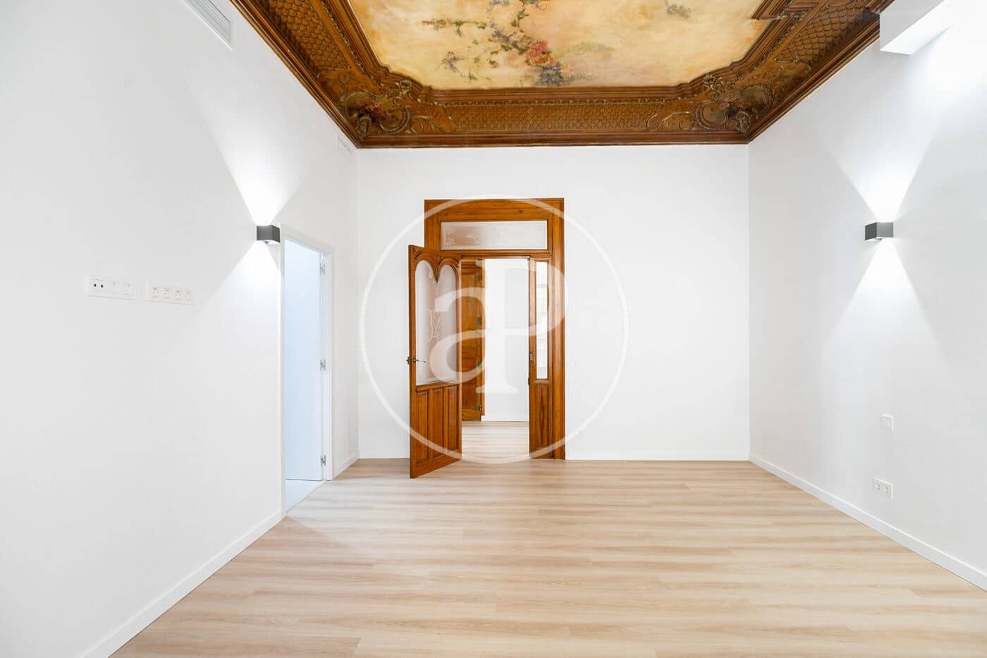 Apartamento de 6 habitaciones en Barcelona ciudad en alquiler - 4.500 € (Ref: 9591255)