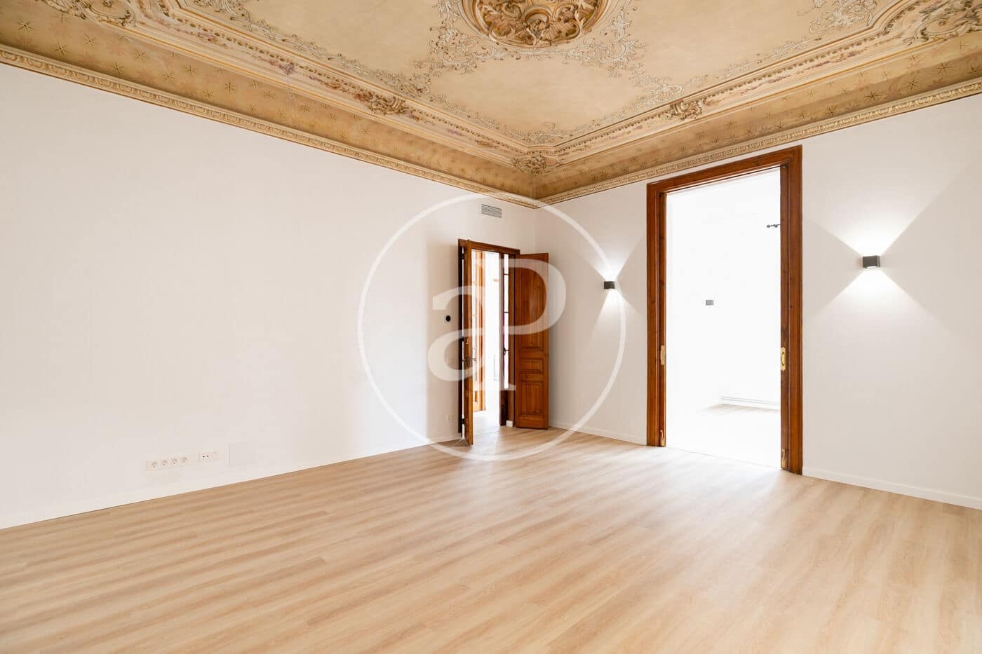 Apartamento de 6 habitaciones en Barcelona ciudad en alquiler - 4.500 € (Ref: 9591255)