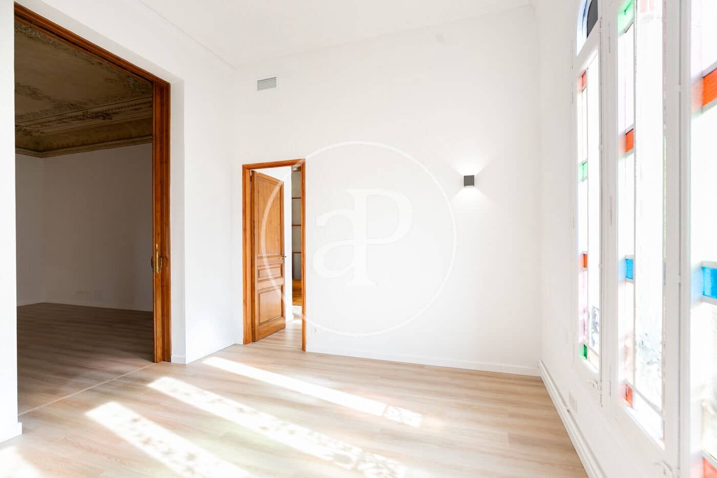 Apartamento de 6 habitaciones en Barcelona ciudad en alquiler - 4.500 € (Ref: 9591255)