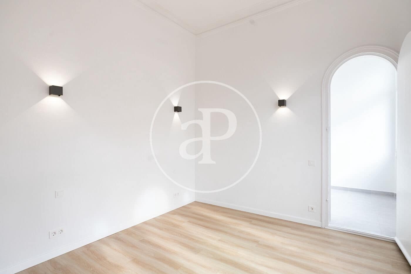 Apartamento de 6 habitaciones en Barcelona ciudad en alquiler - 4.500 € (Ref: 9591255)