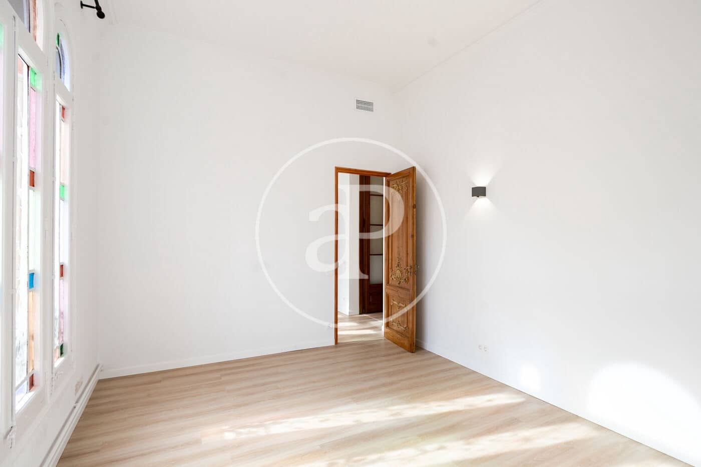 Apartamento de 6 habitaciones en Barcelona ciudad en alquiler - 4.500 € (Ref: 9591255)