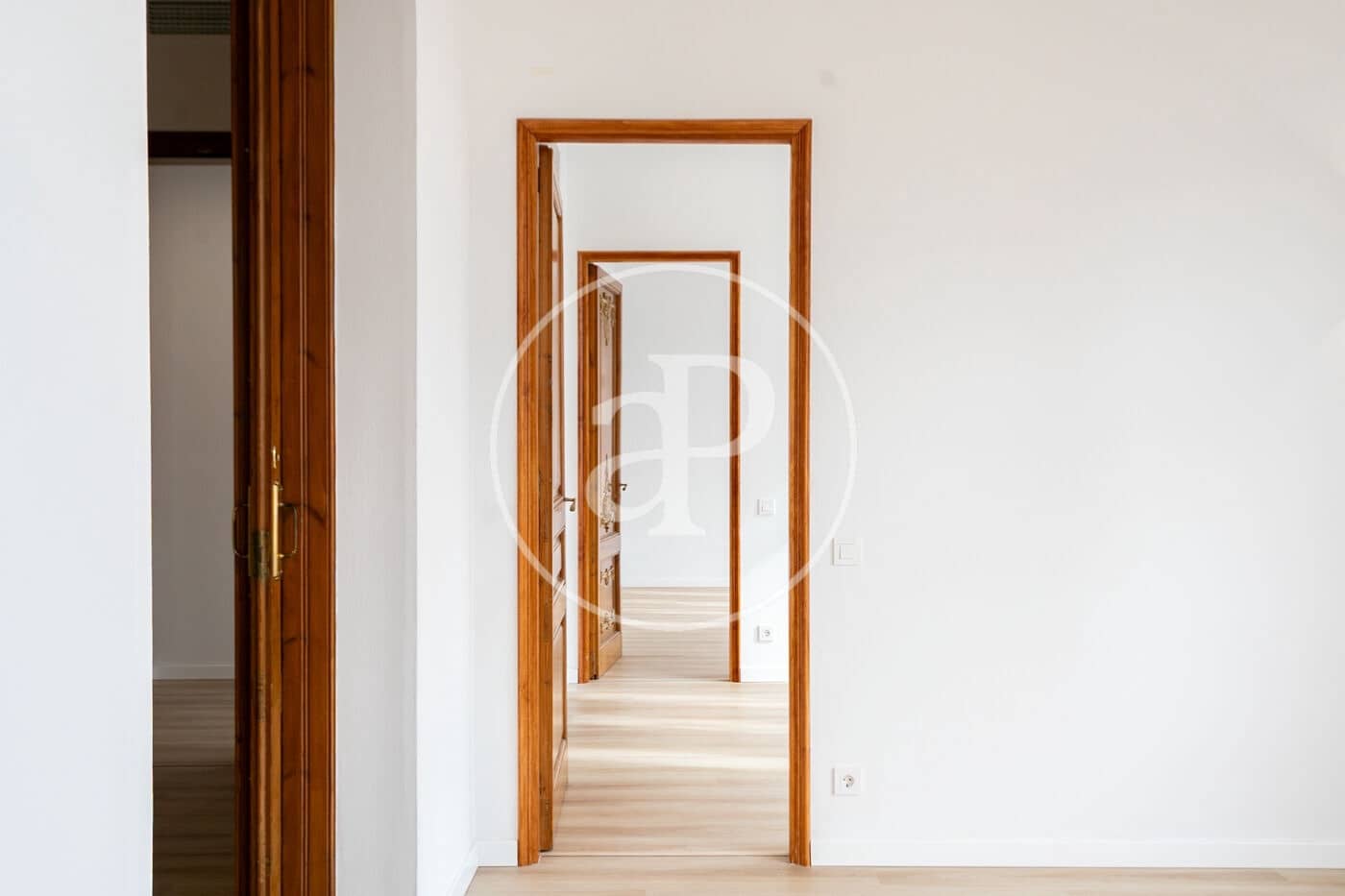 Apartamento de 6 habitaciones en Barcelona ciudad en alquiler - 4.500 € (Ref: 9591255)