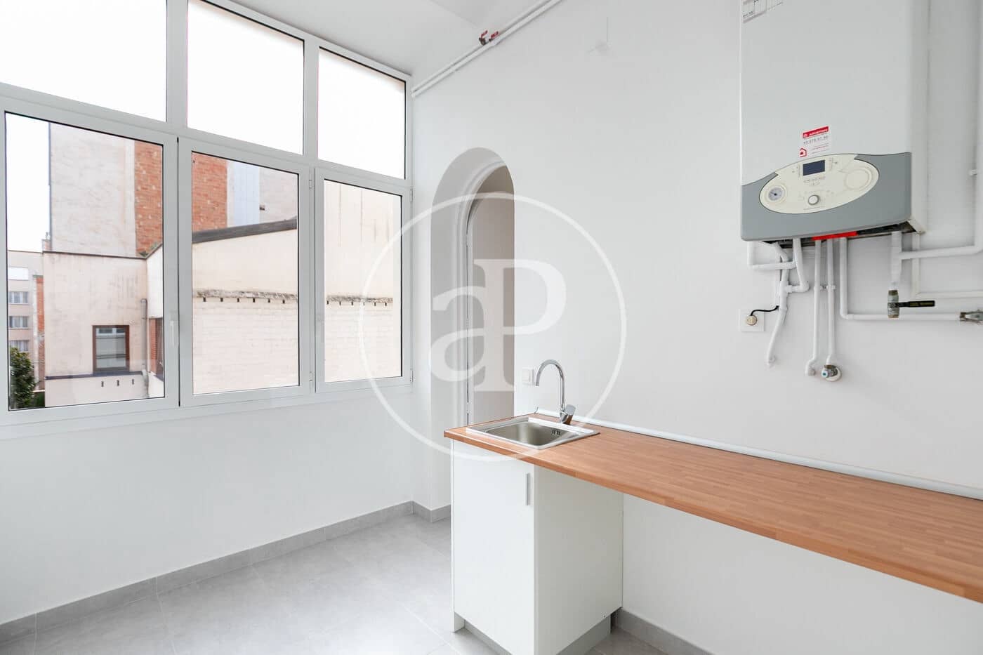 Apartamento de 6 habitaciones en Barcelona ciudad en alquiler - 4.500 € (Ref: 9591255)