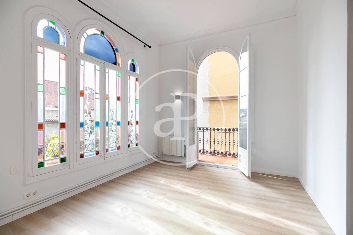 Apartamento de 6 habitaciones en Barcelona ciudad en alquiler - 4.500 € (Ref: 9591255)