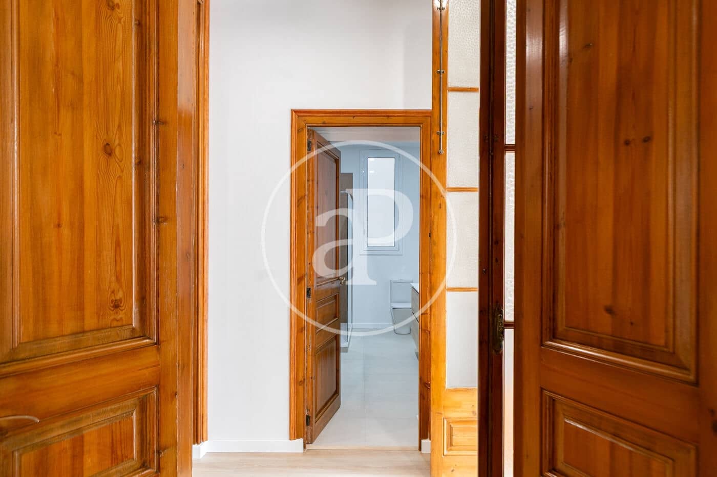 Apartamento de 6 habitaciones en Barcelona ciudad en alquiler - 4.500 € (Ref: 9591255)