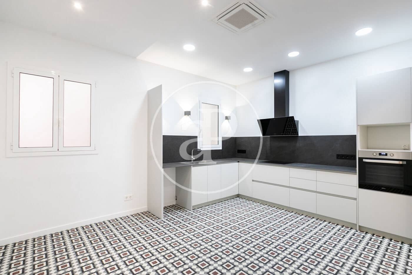 Apartamento de 6 habitaciones en Barcelona ciudad en alquiler - 4.500 € (Ref: 9591255)