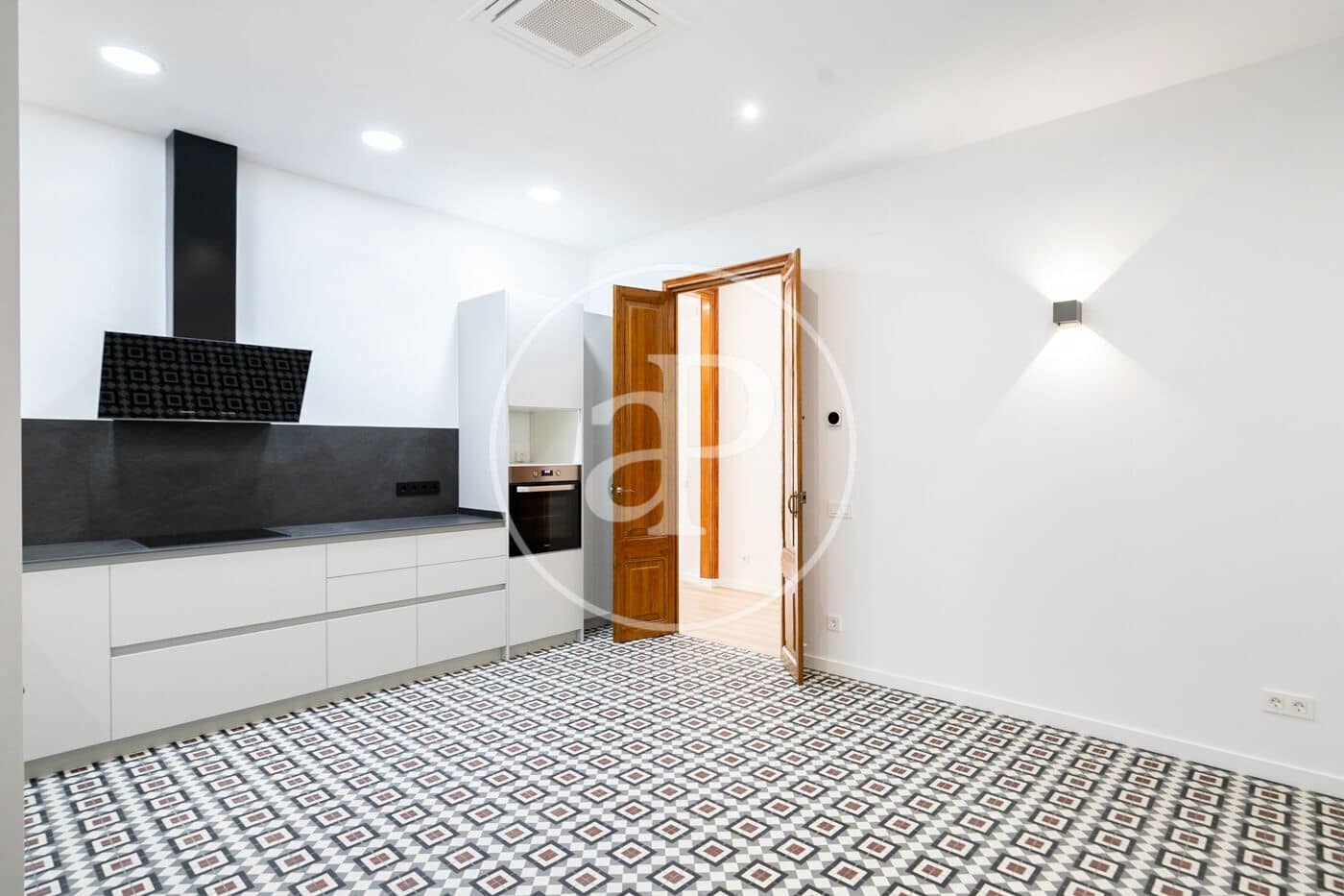Apartamento de 6 habitaciones en Barcelona ciudad en alquiler - 4.500 € (Ref: 9591255)